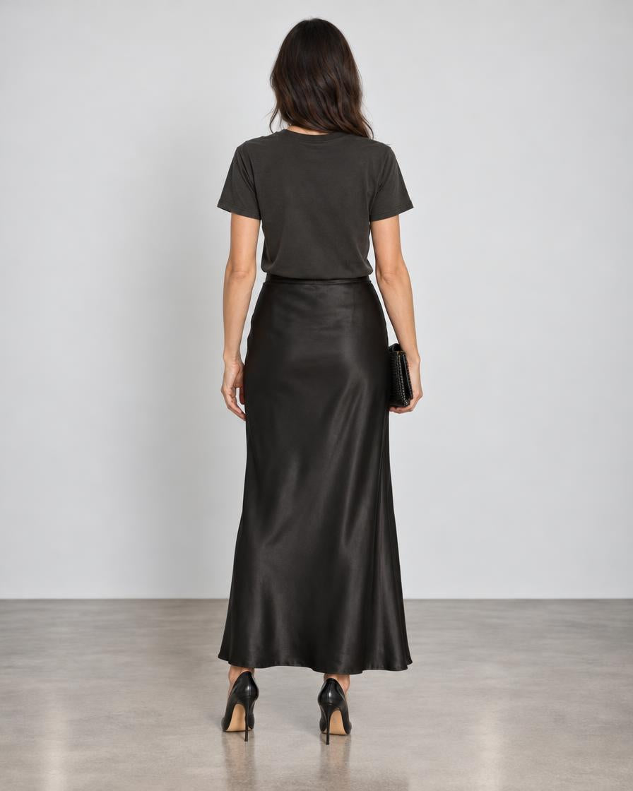 Tie Out Tee - Black
