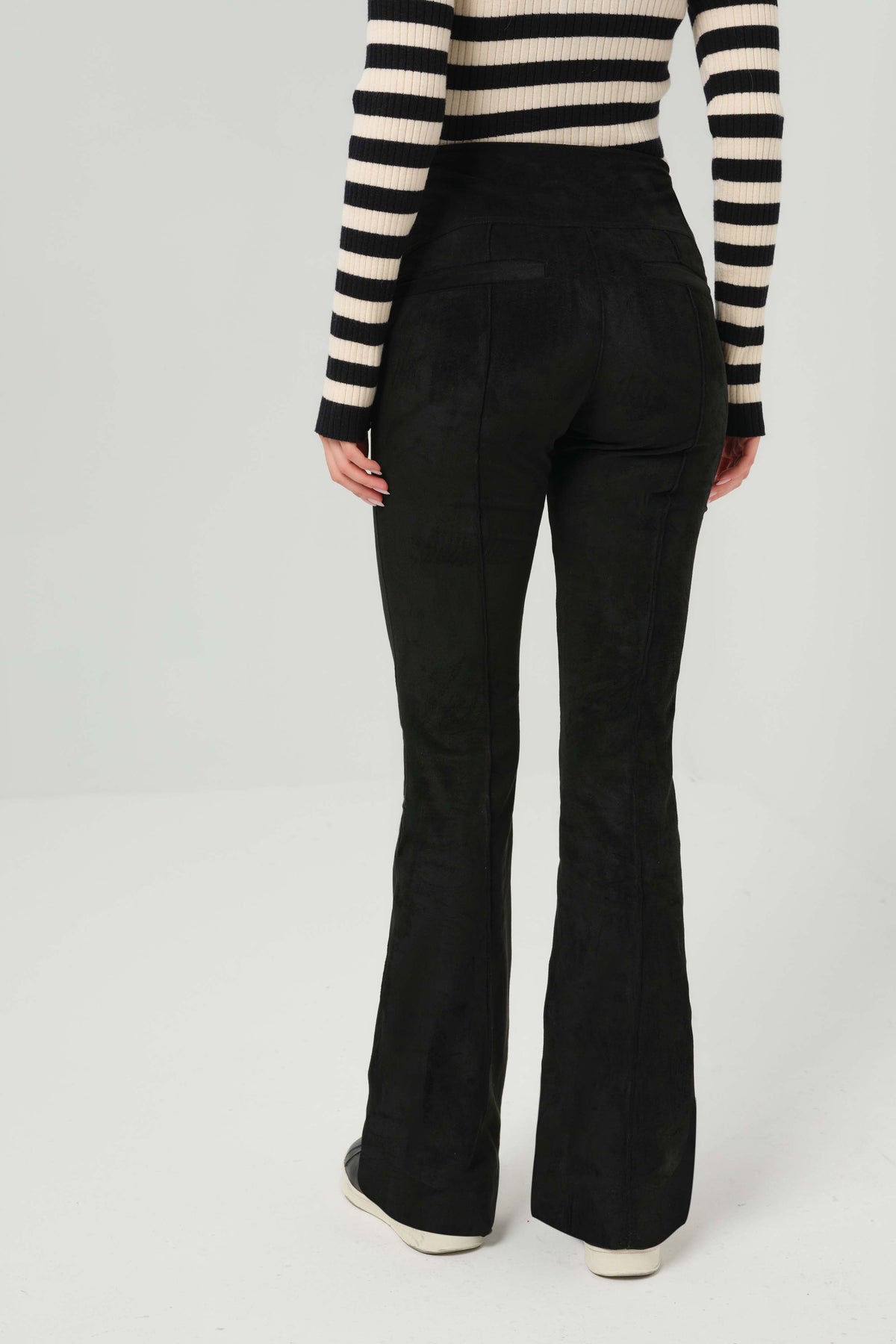 Becca Flare - Black