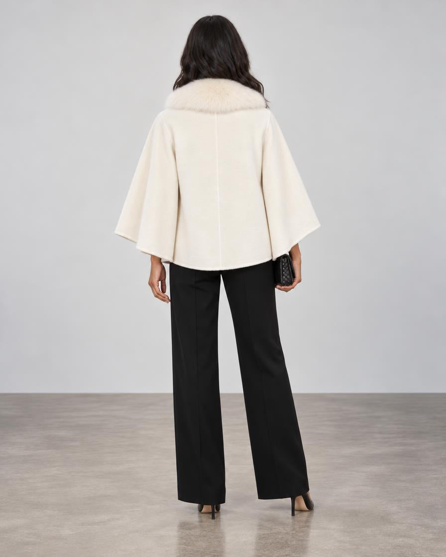 Diomi Tulip Cape with Fur - Off White