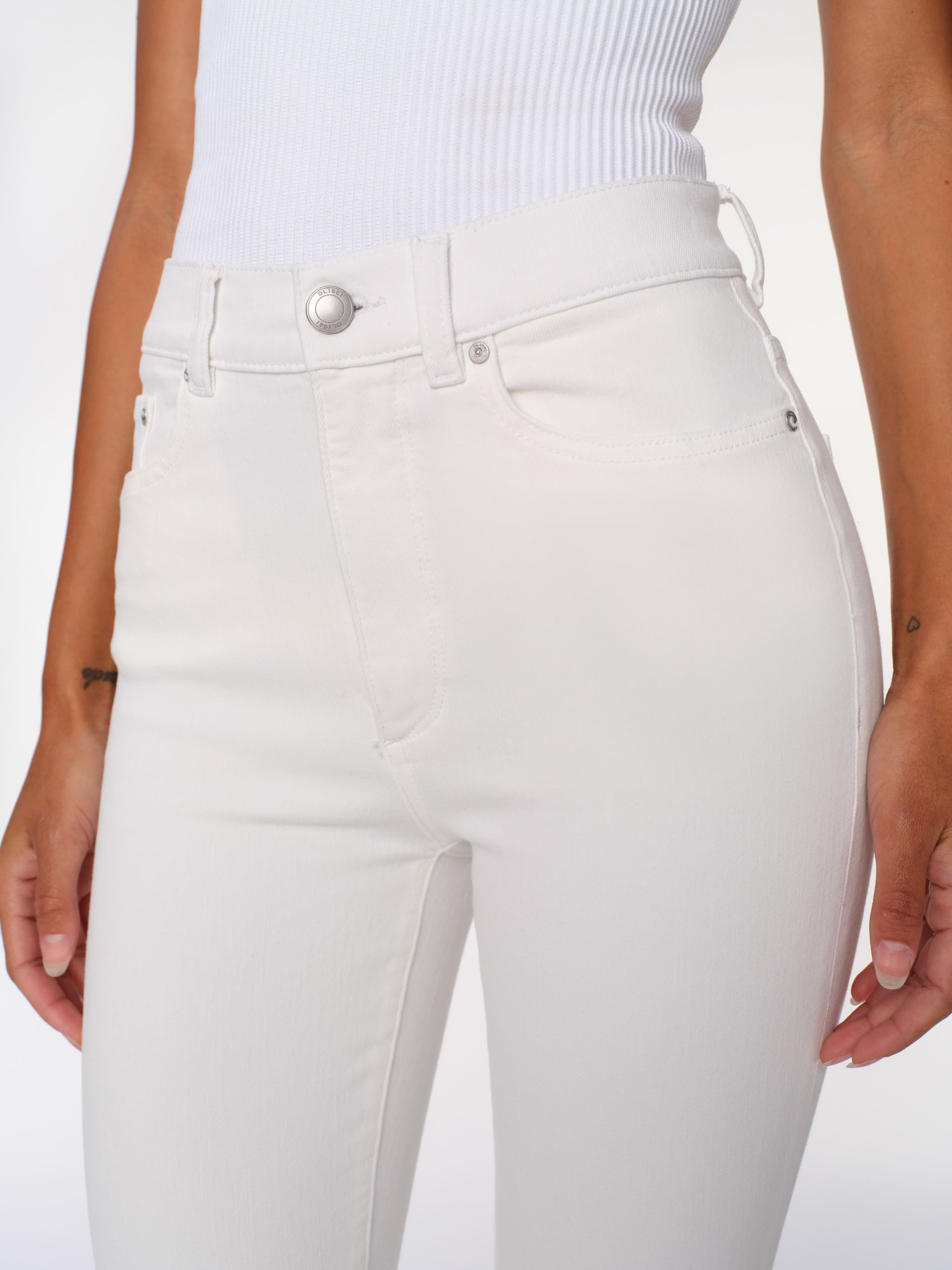 Bridget Boot High Rise Instasculpt Crop - White