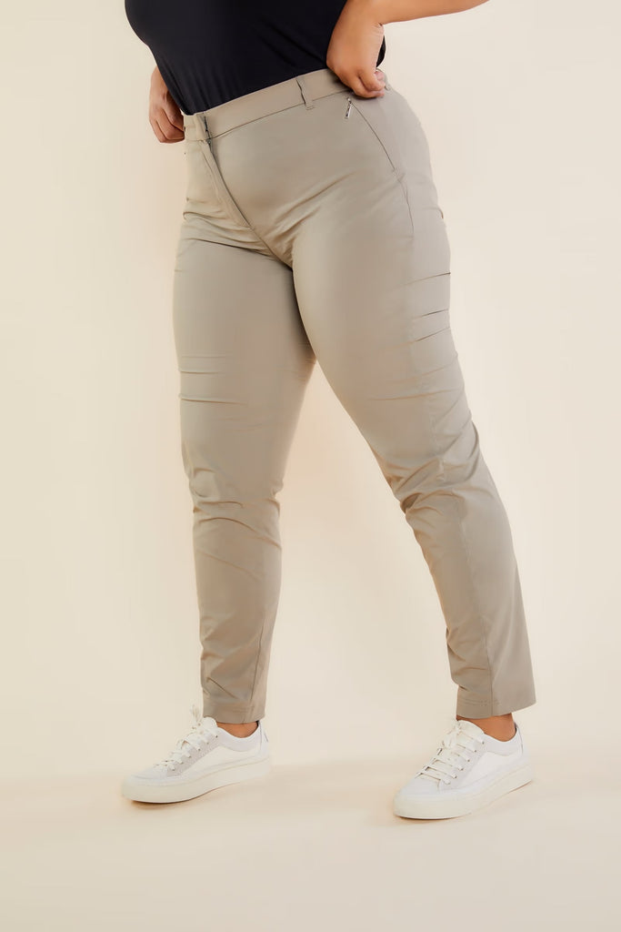 Thea Curvy Pant