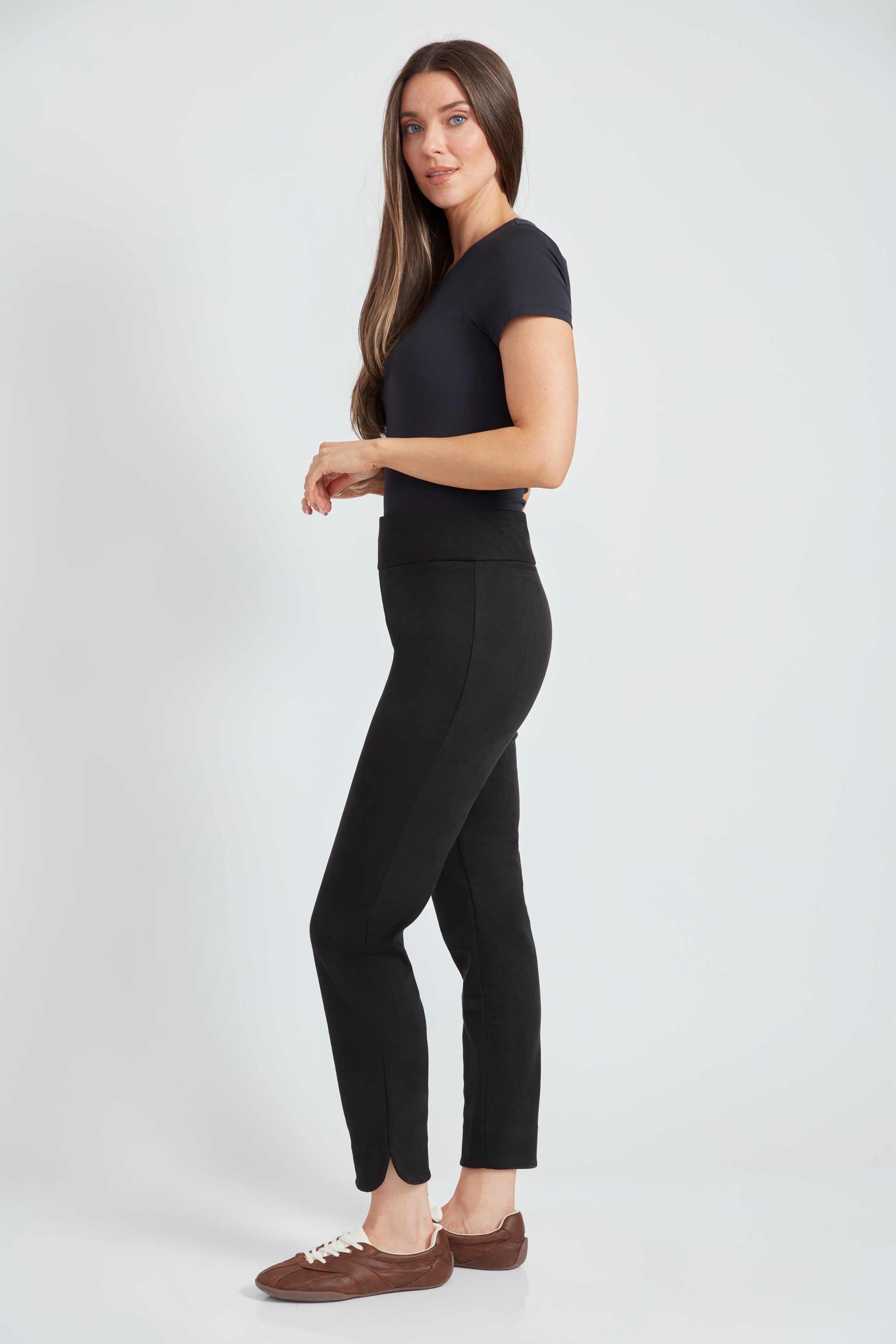 Petal Slit 28 Washable Vegan Suede - Black