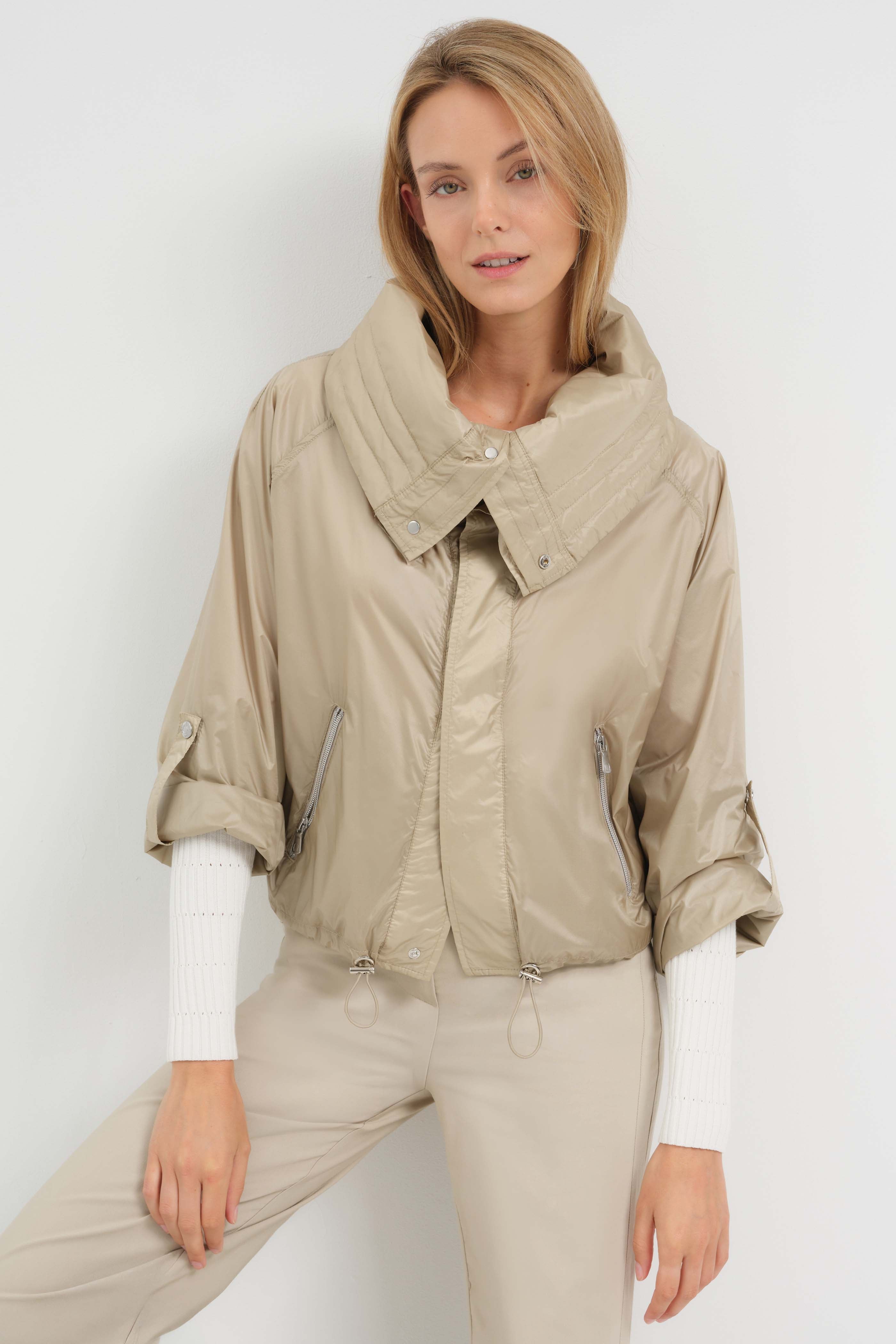 Casey Crop Windbreaker - Champagne