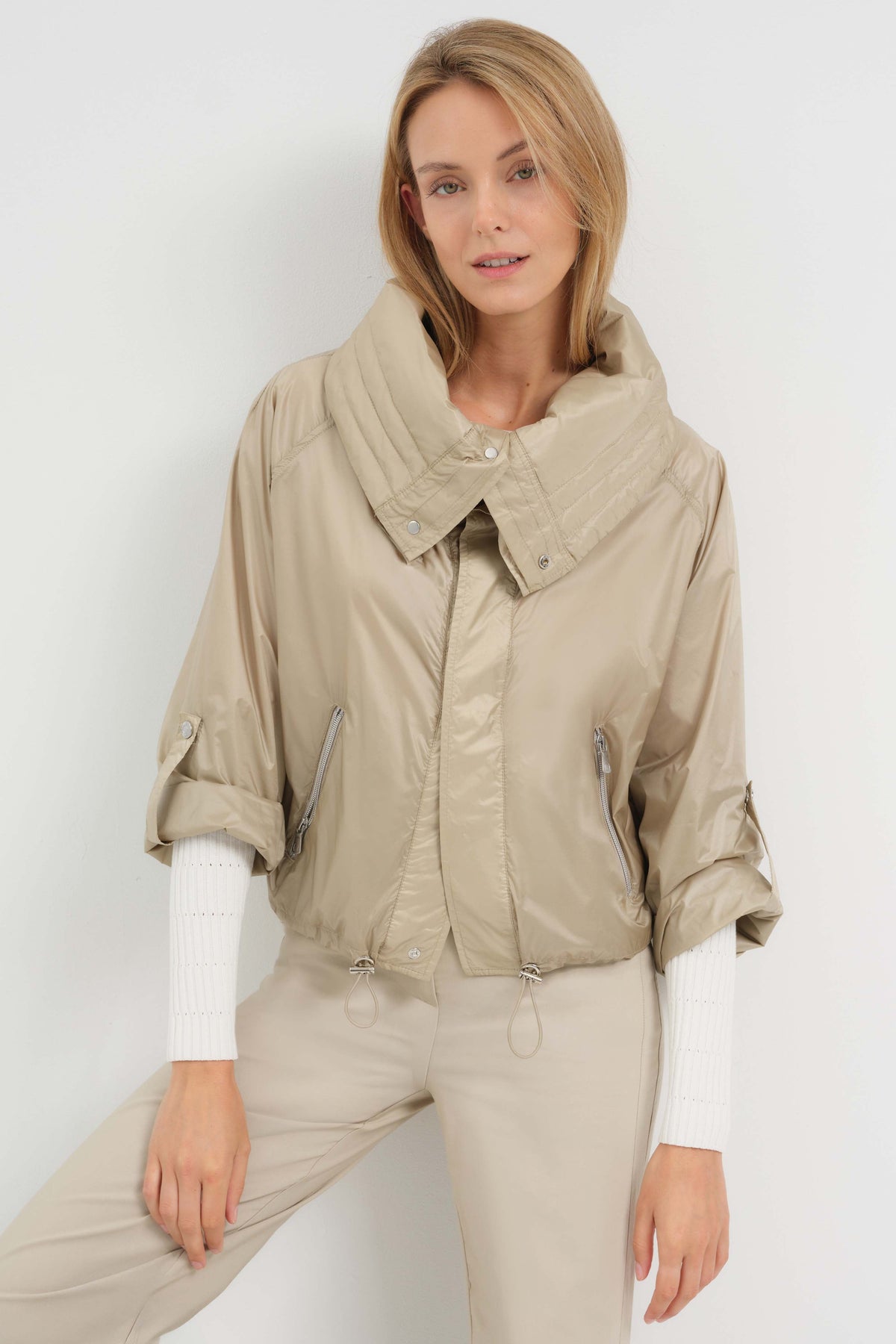 Casey Crop Windbreaker - Champagne