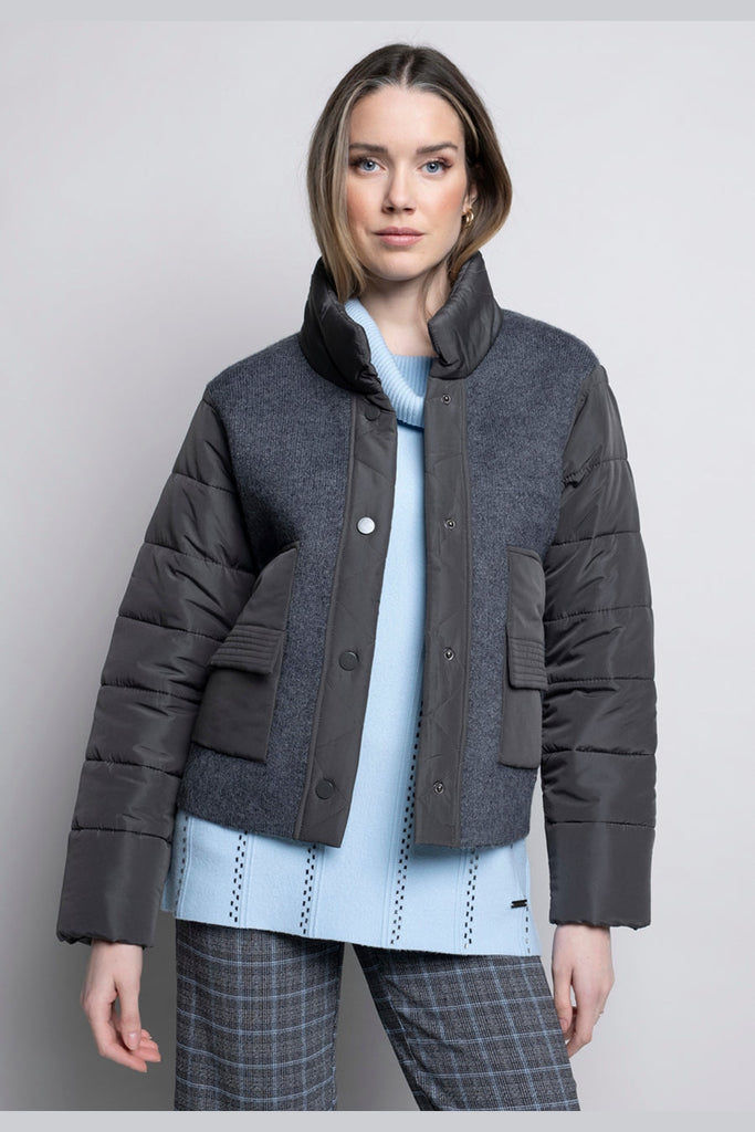 Outdoor Jacket with Quilted Sleeves