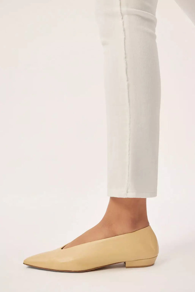DL1961 Mara Straight Mid Rise Instasculpt Ankle